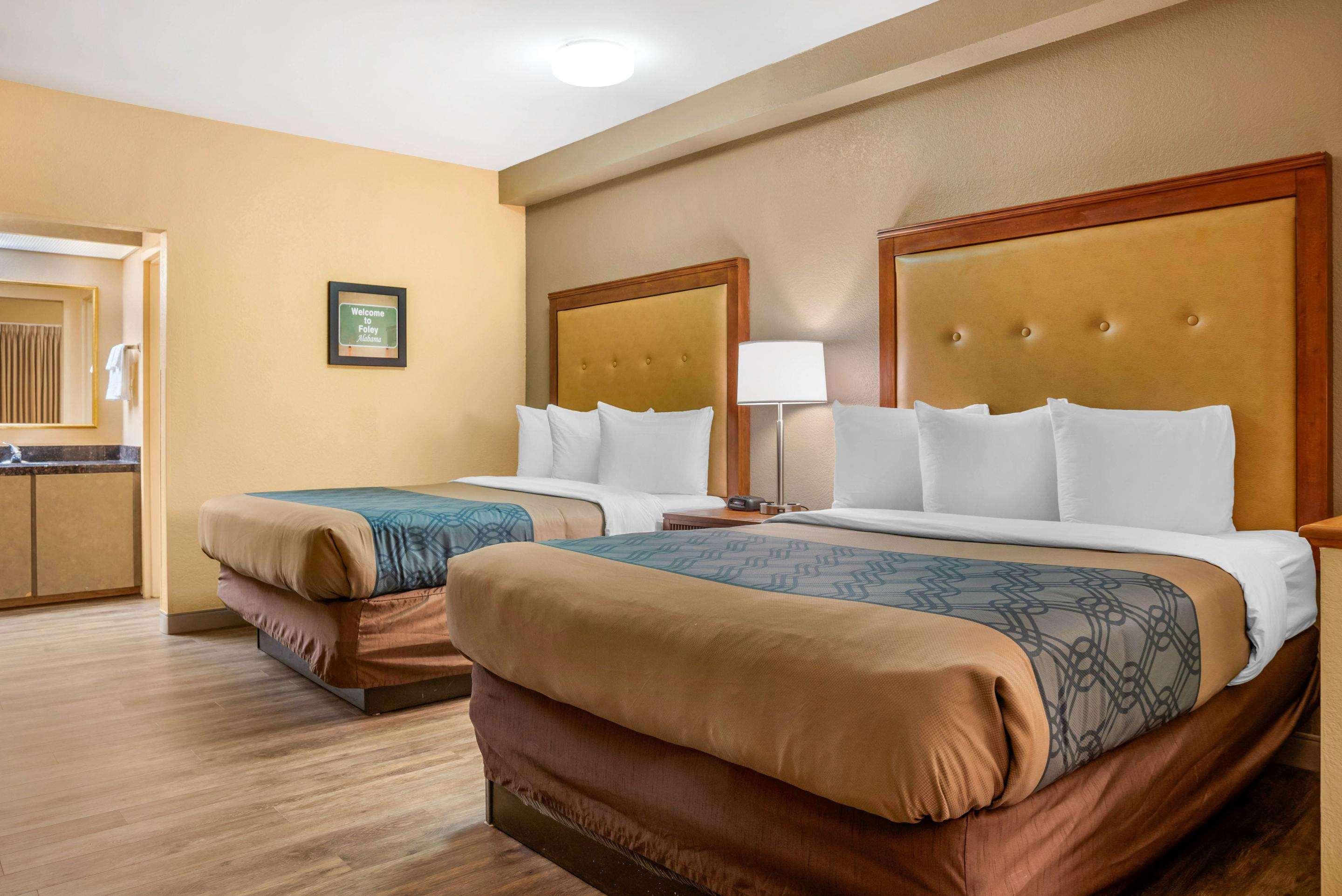 Econo Lodge Inn & Suites Foley-North Gulf Shores Buitenkant foto