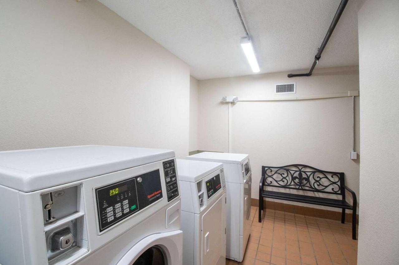 Econo Lodge Inn & Suites Foley-North Gulf Shores Buitenkant foto