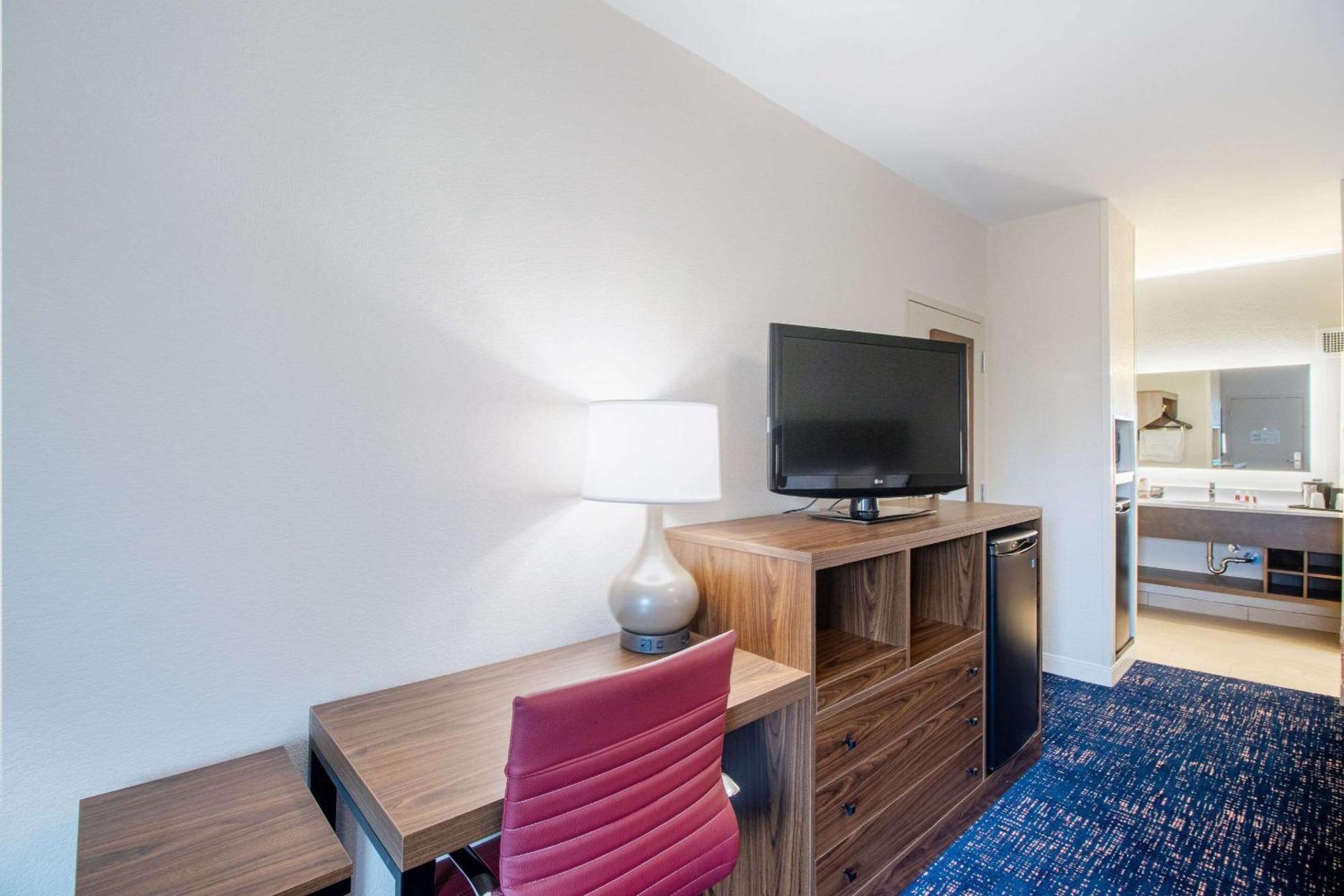 Econo Lodge Inn & Suites Foley-North Gulf Shores Buitenkant foto